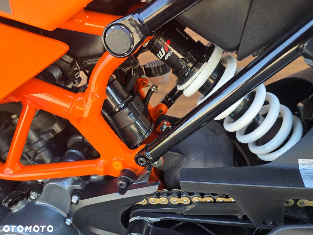 KTM RC 125 - 31
