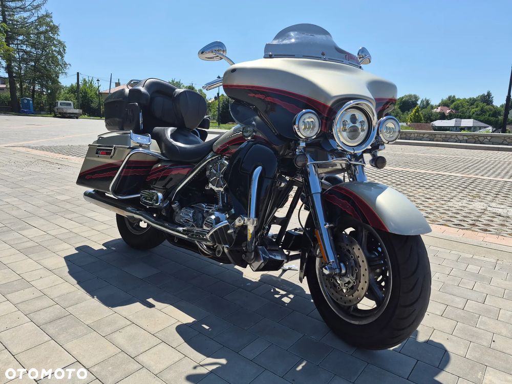 Harley-Davidson FLHTCU Ultra - 18