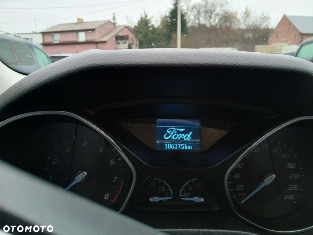 Ford Focus SW 1.6 EcoBoost Titanium - 19