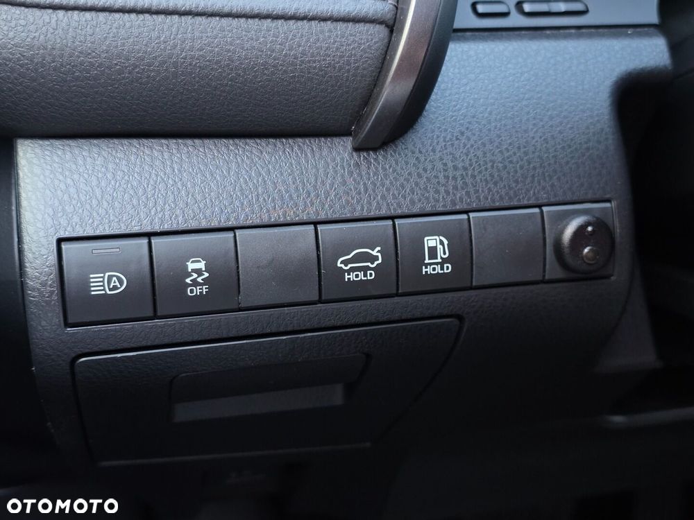 Toyota Camry 2.5 Hybrid Comfort CVT - 15