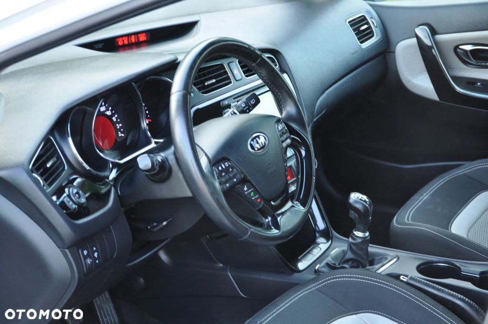 Kia Ceed 1.4 CVVT Edition 7 - 24