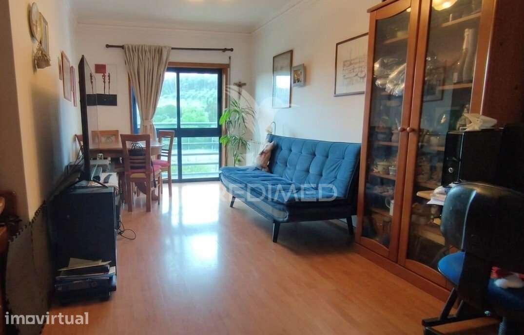 Apartamento T2 com parqueamento em Santo António dos Cavaleiros (Lo... - Grande imagem: 5/21