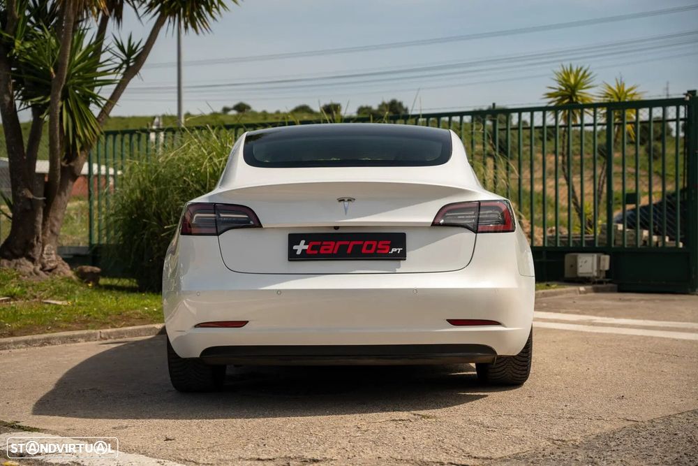 Tesla Model 3 Long Range Tração Traseira - 3