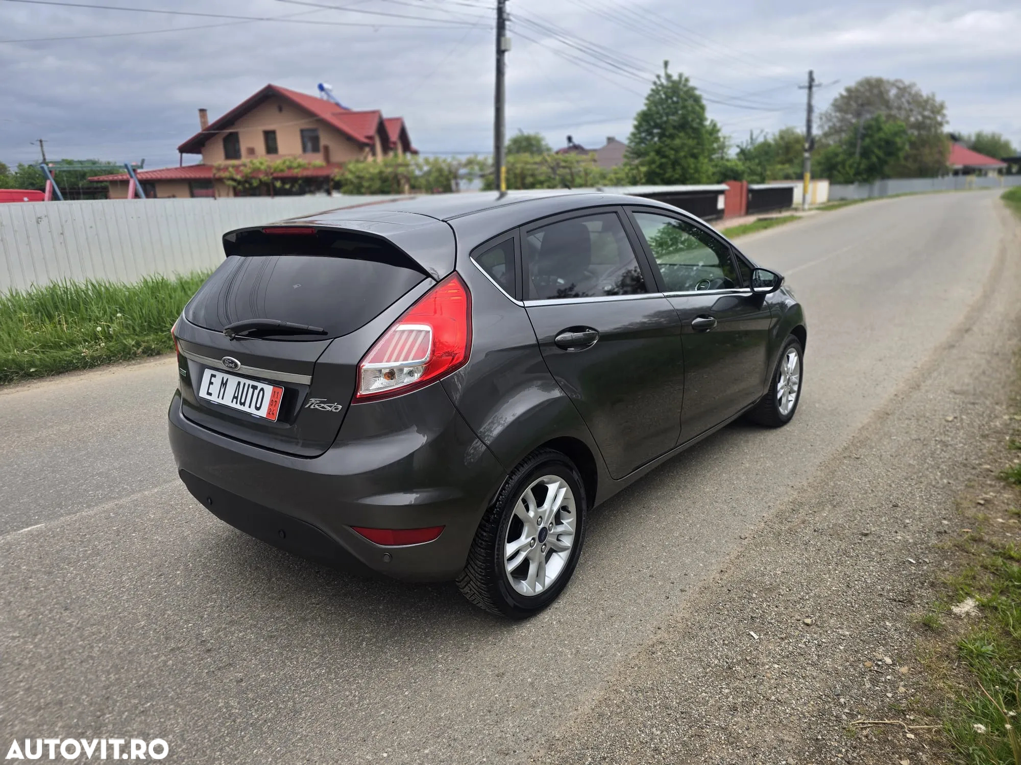 Ford Fiesta 1.0 EcoBoost S&S TITANIUM X - 5