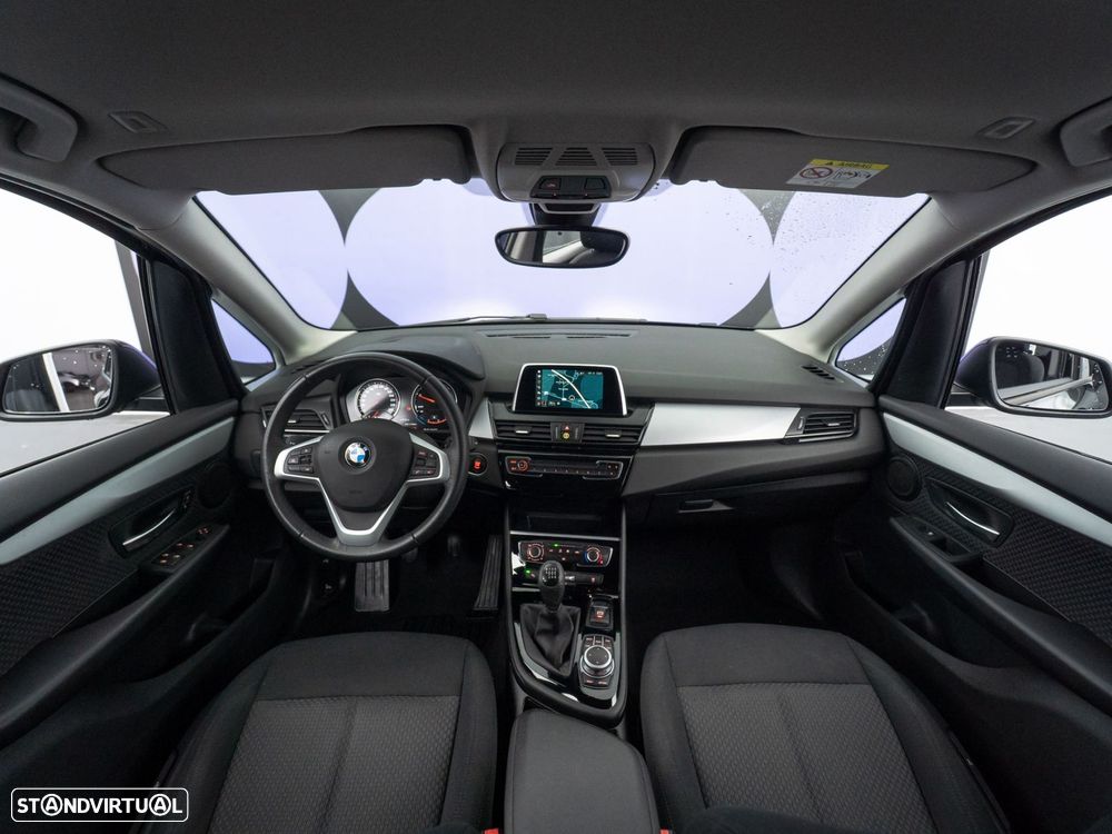 BMW 216 Active Tourer d - 12