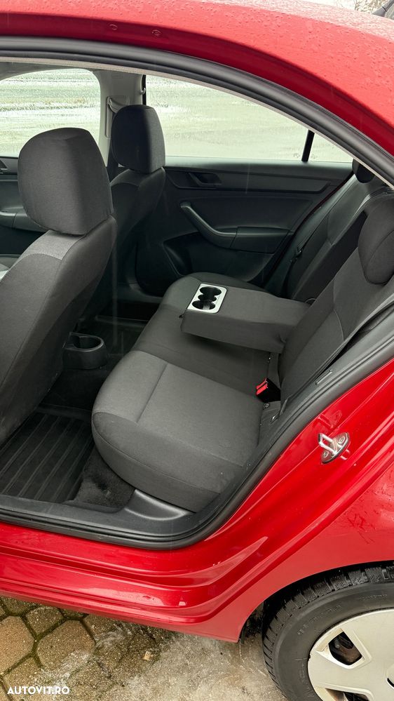 Skoda RAPID 1.6 TDI Active - 29