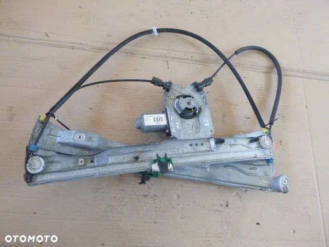 PODNOŚNIK SZYBY PRAWY PRZÓD PRAWY PRZEDNI RENAULT CLIO III 3D - 4