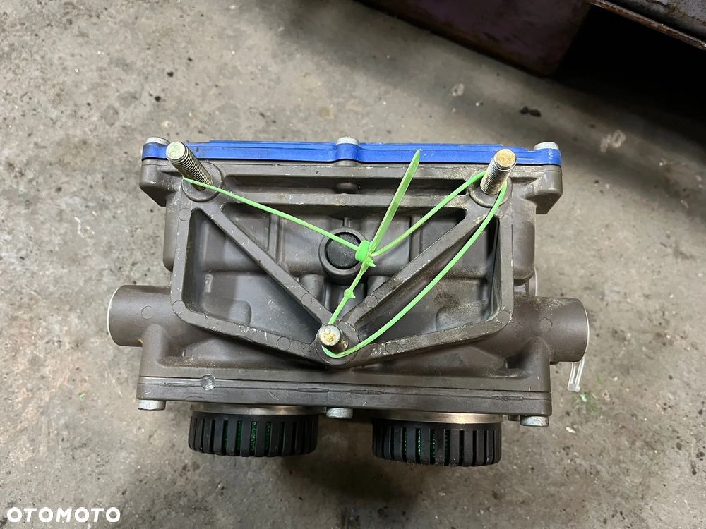 ZAWÓR ABS KNORR-BREMSE ES1305 K004236 - 2