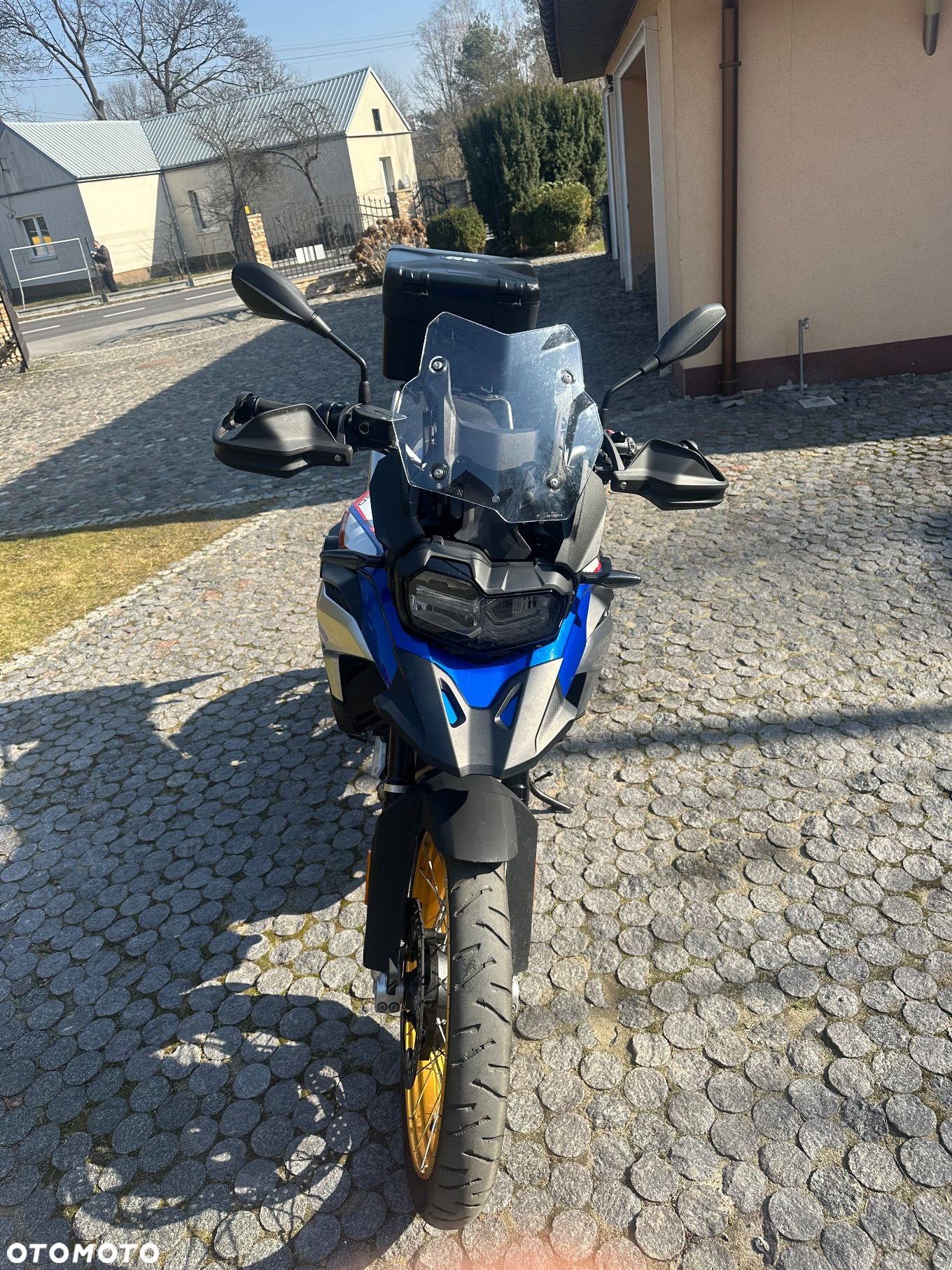 BMW F