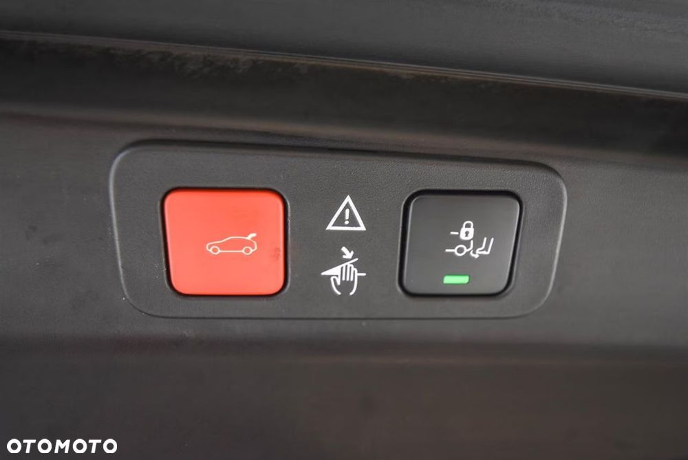 Peugeot 5008 BlueHDi 130 EAT8 GT - 27
