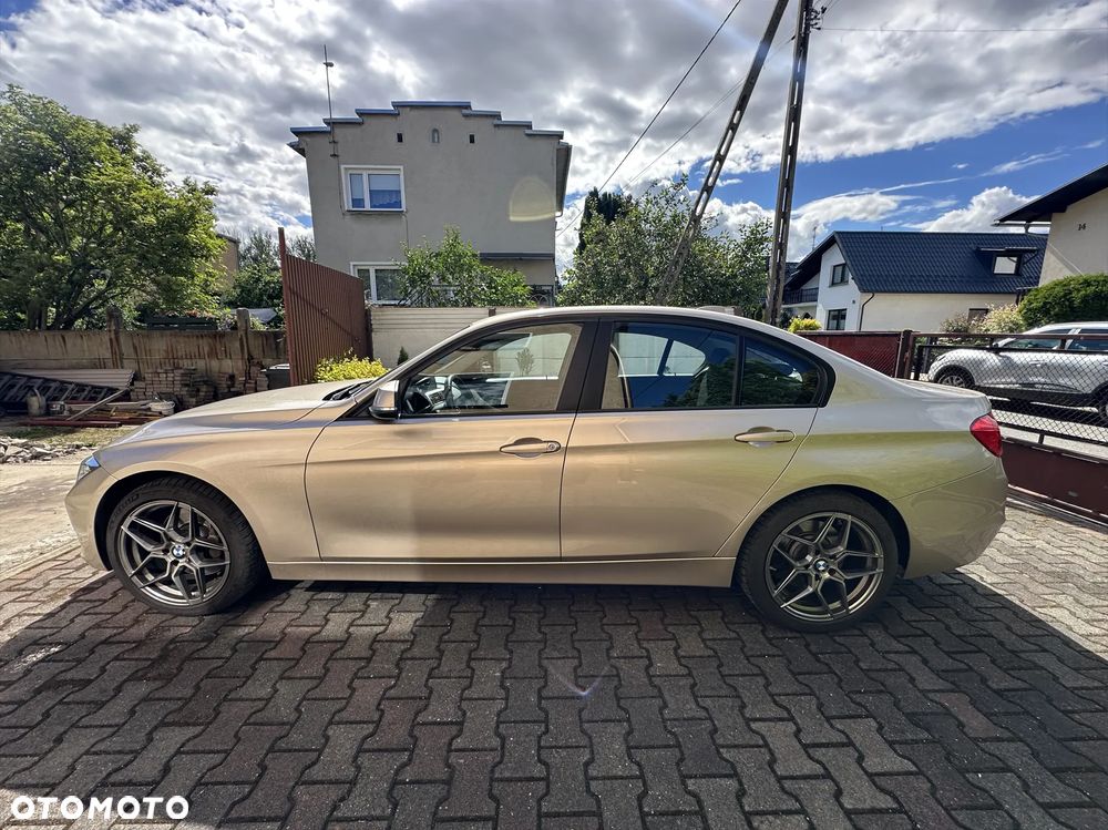 BMW Seria 3 335d xDrive - 6