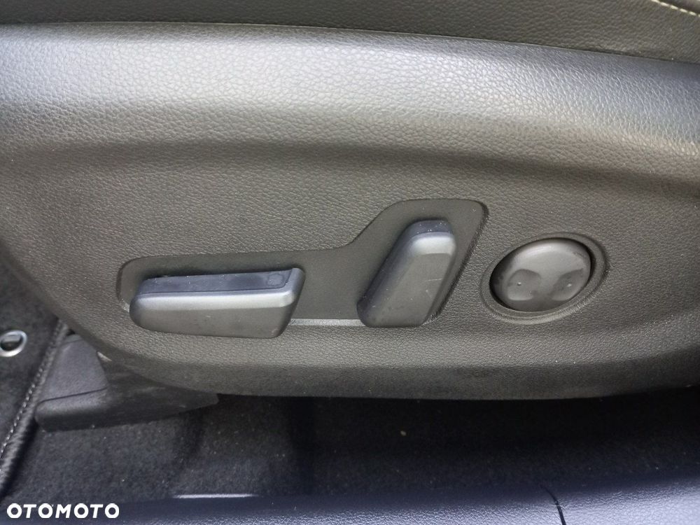 Kia Sportage 1.7 CRDI Business Line M 2WD - 30