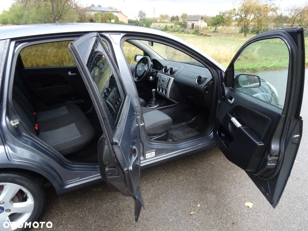 Ford Fiesta 1.4 TDCi Ambiente - 7
