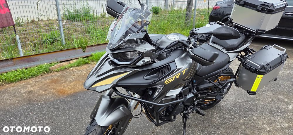 QJMOTOR 900 SX - 7