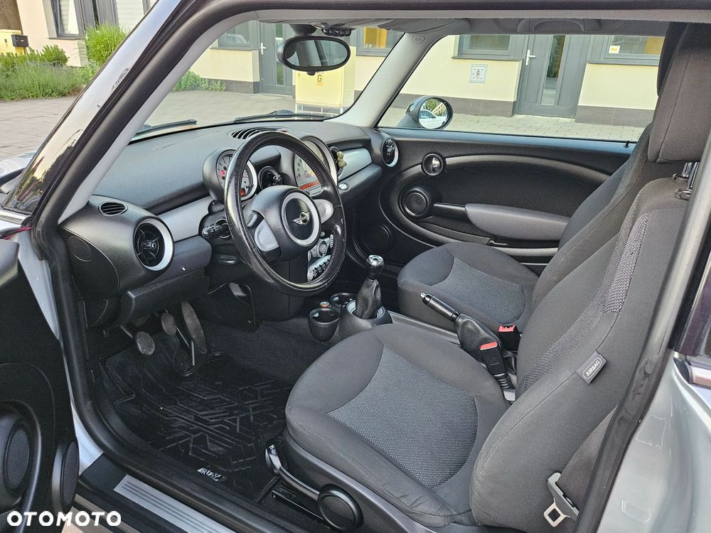 MINI ONE Standard - 8