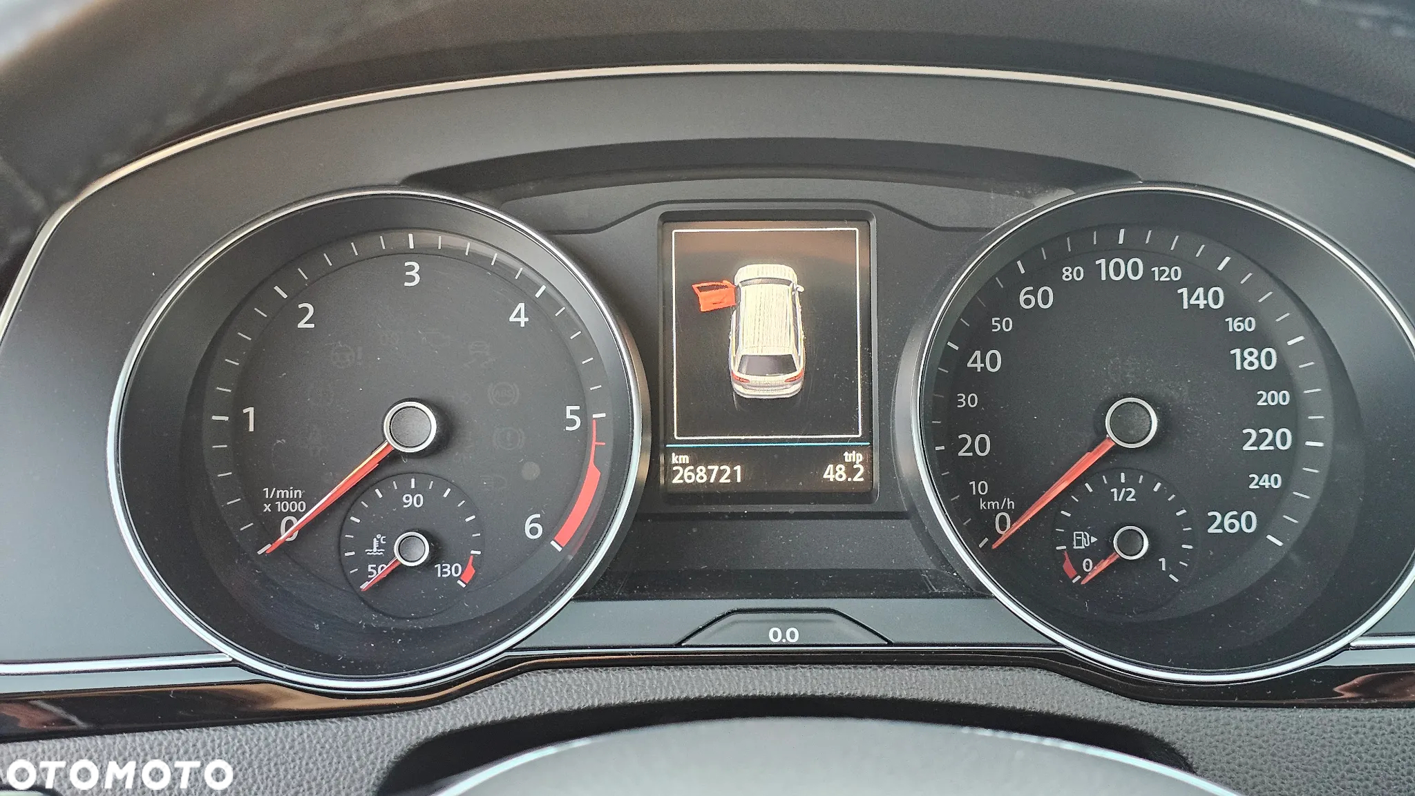 Volkswagen Passat 2.0 TDI BMT Comfortline DSG - 11