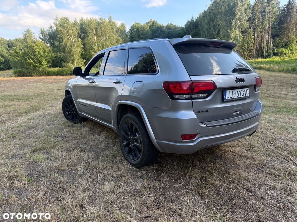 Jeep Grand Cherokee - 8