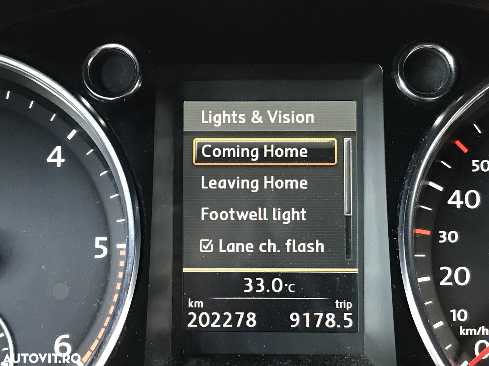 Volkswagen Passat 2.0 TDI DSG BlueMotion Technology Highline - 32