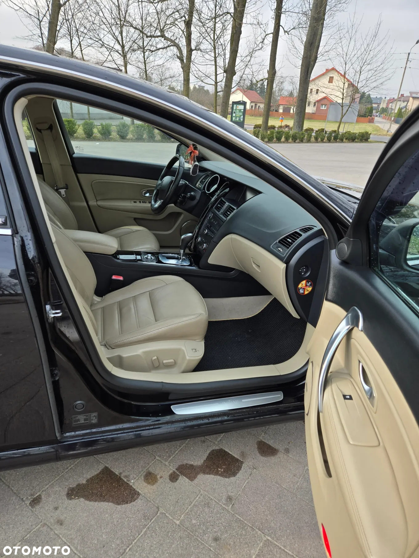 Renault Latitude 3.0 V6 dCi Initiale - 12