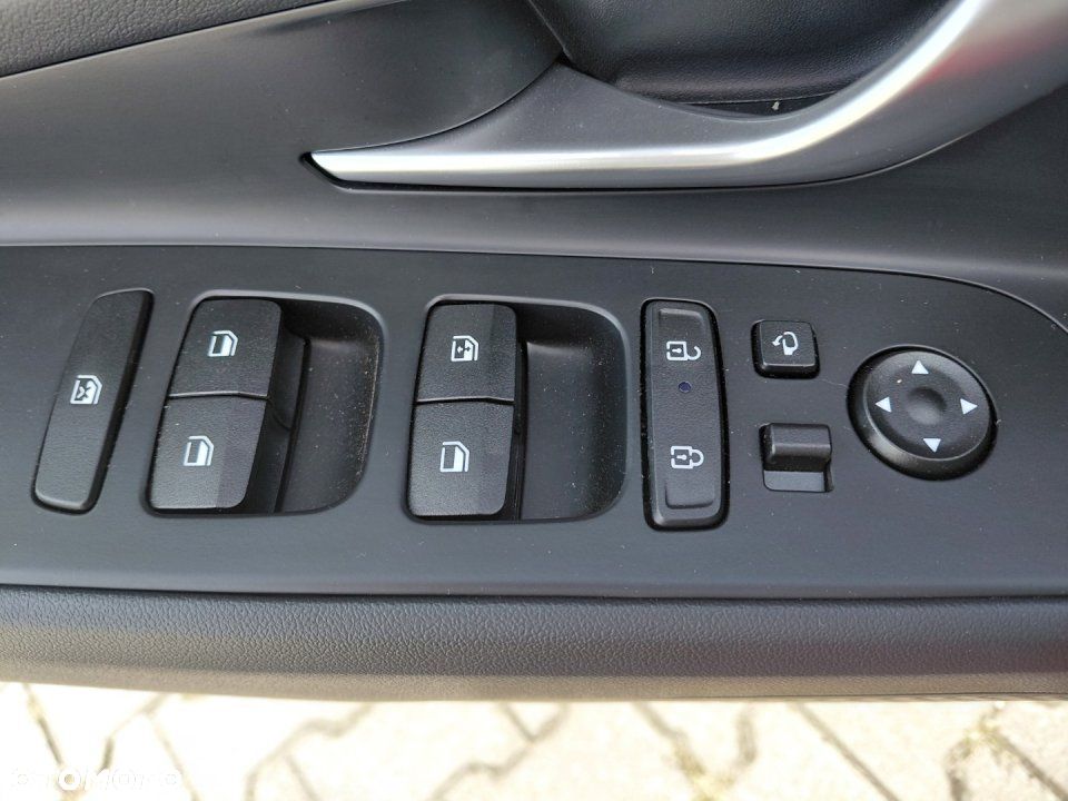 Hyundai Elantra - 27