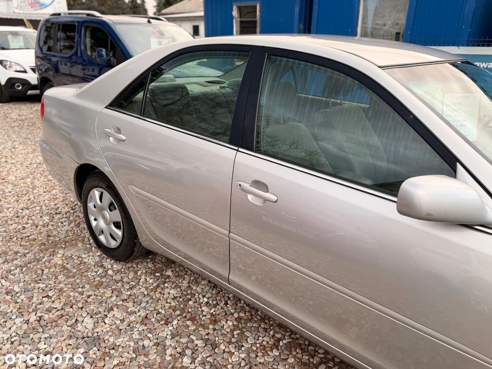Toyota Camry 2.4 VVT-i - 10
