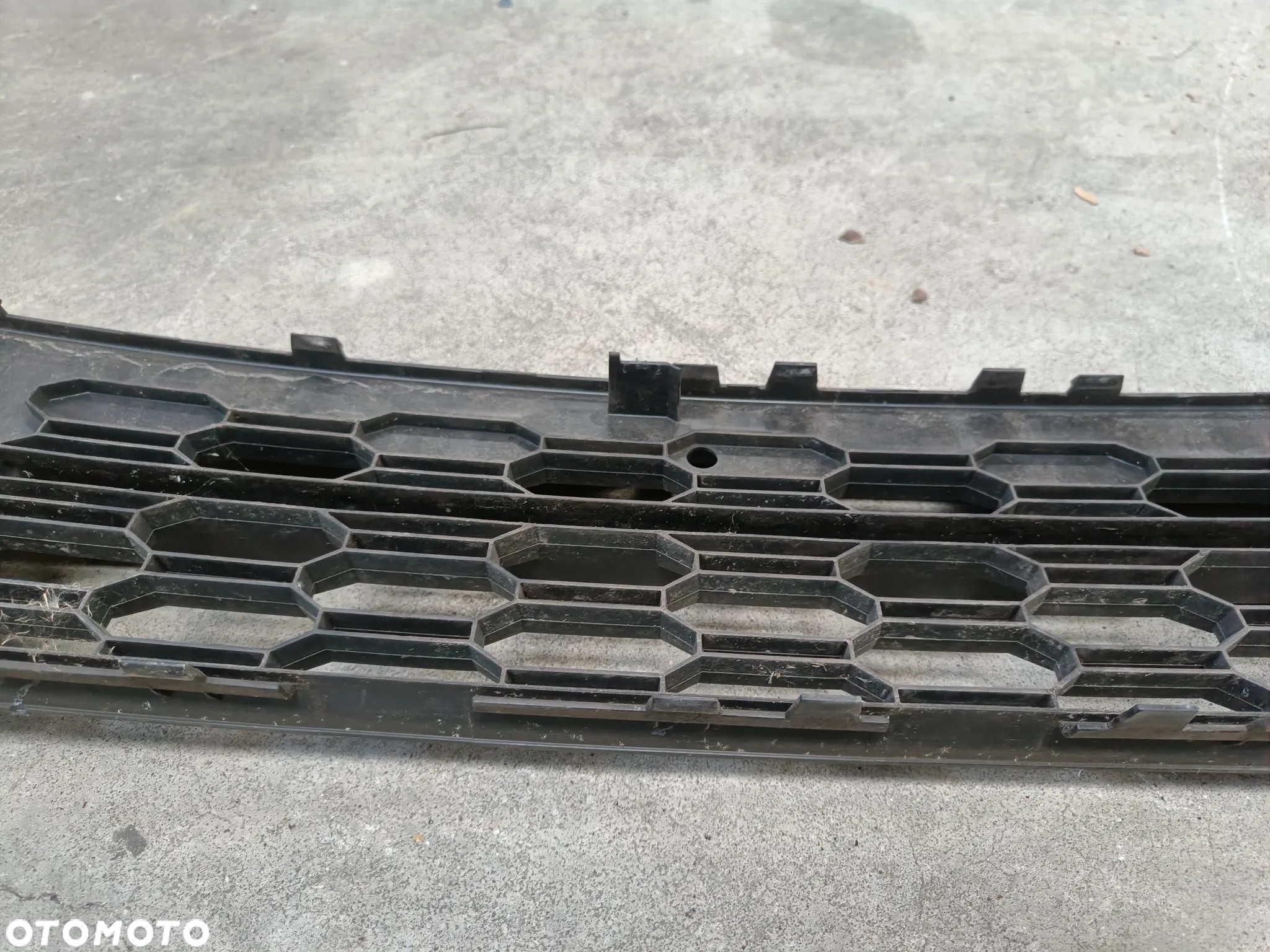 Kratka Środkowa Zderzaka Skoda Octavia 3 III FL Lift Atrapa Zaślepka 5E0853677L - 11