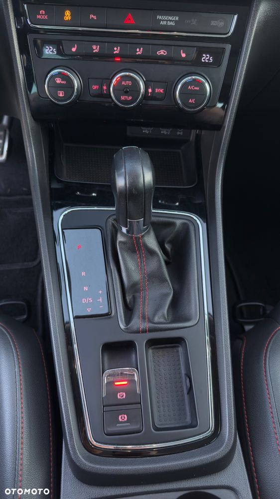 Seat Leon 2.0 TDI DPF Start&Stop DSG FR - 19