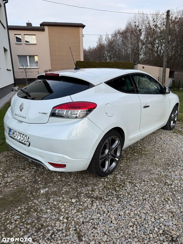 Renault Megane 2.0 dCi GT Robert Kubica - 5