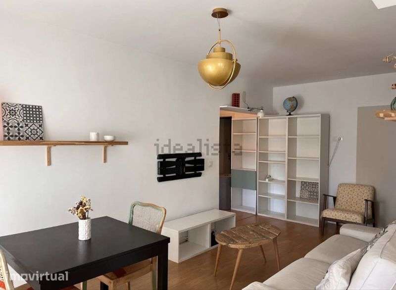 Arrenda-se apartamento T1 mobilado Avenidas Novas - Grande imagem: 3/10