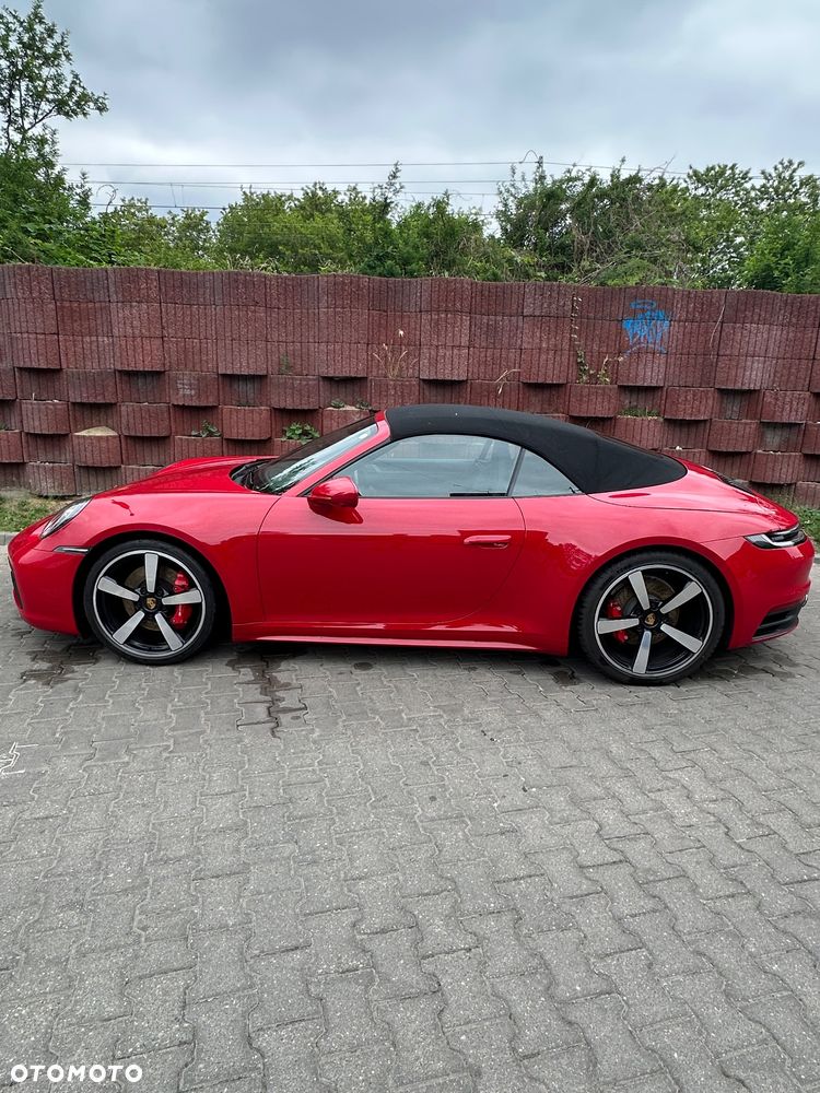 Porsche 911 Carrera 4S - 1