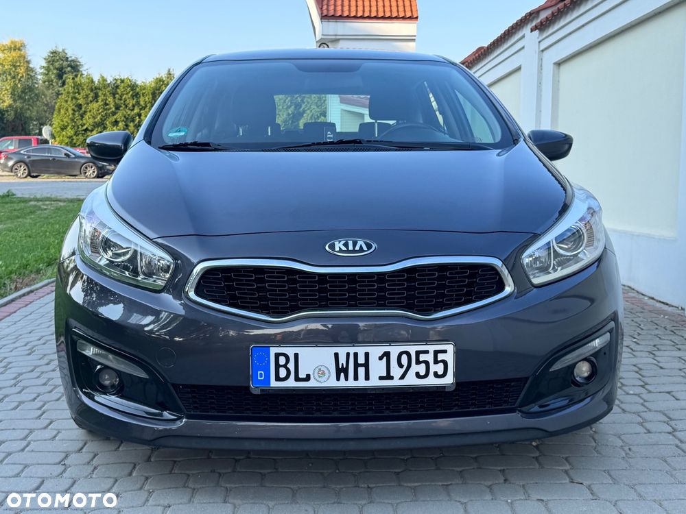 Kia Ceed - 30