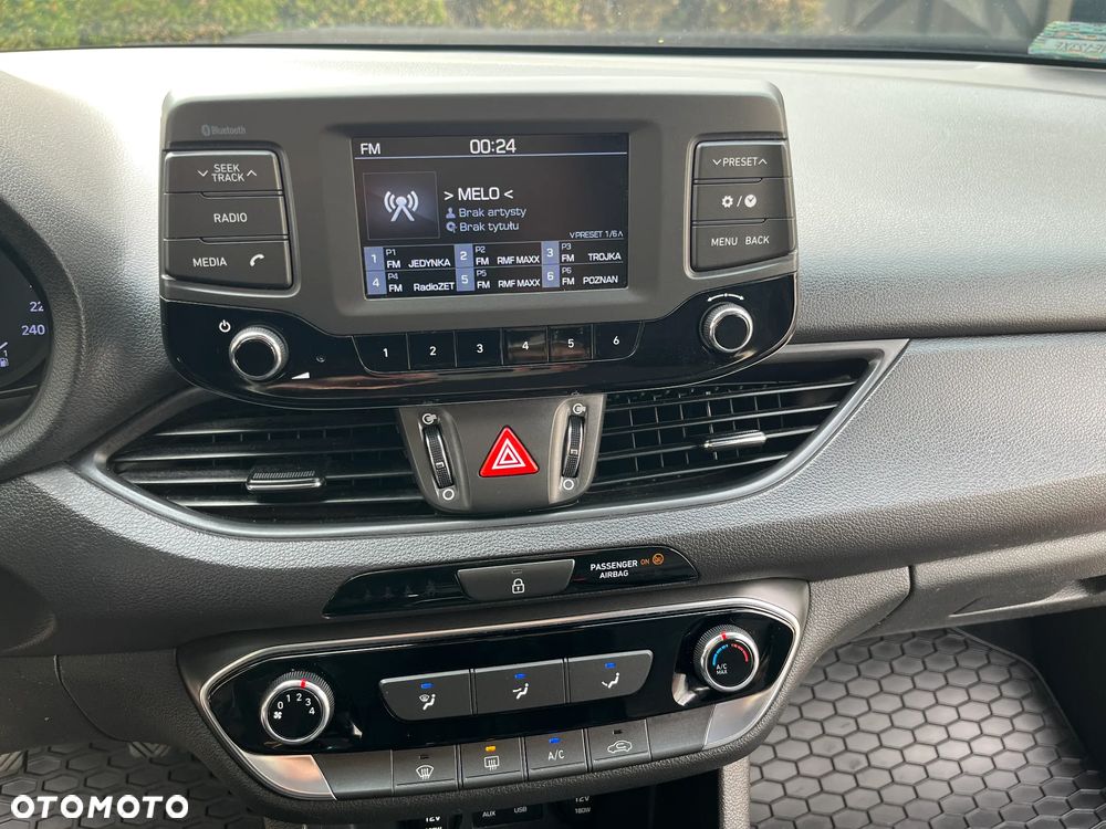 Hyundai i30 1.4 Classic + - 12