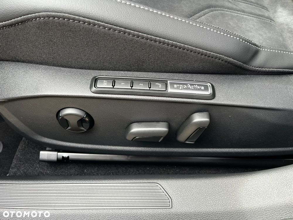 Volkswagen Golf - 13
