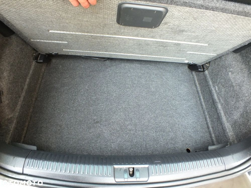 Volkswagen Polo - 24