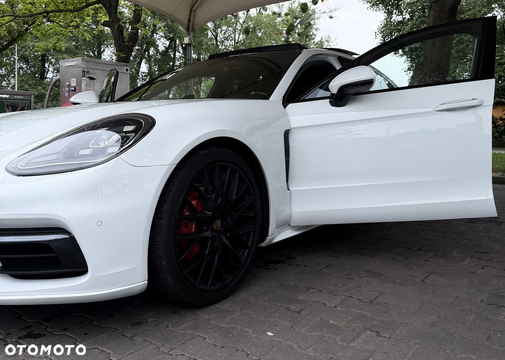Porsche Panamera - 20