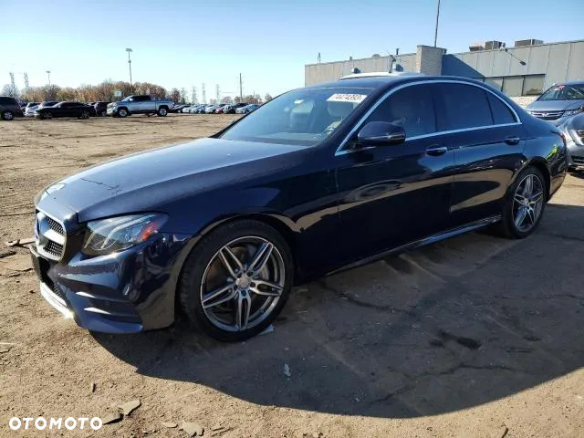 Mercedes-Benz Klasa E 300 9G-TRONIC Avantgarde - 16