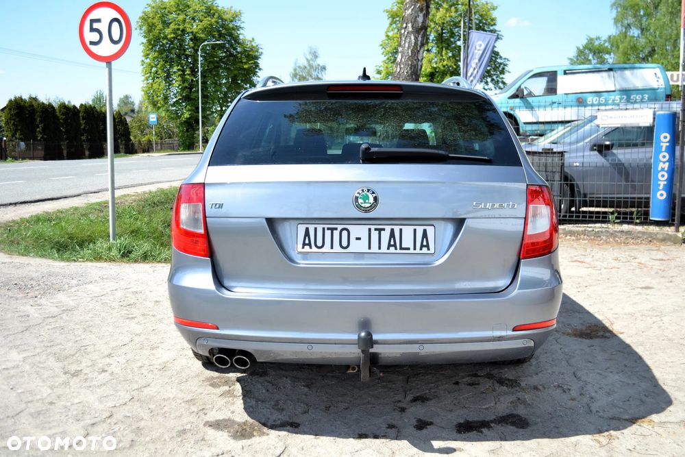 Skoda Superb 2.0 TDI Ambition - 6