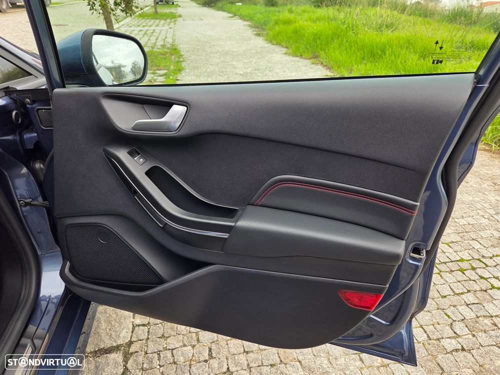 Ford Fiesta 1.0 EcoBoost MHEV ST-Line - 43