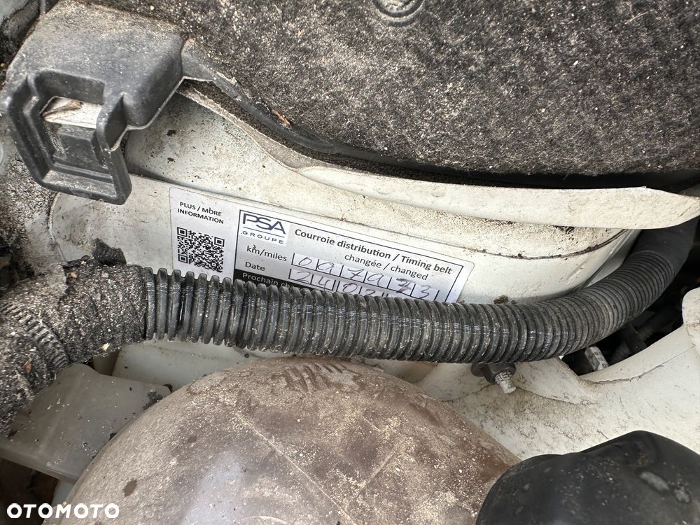 Peugeot 2008 PureTech 110 GPF EAT6 Black Edition - 5