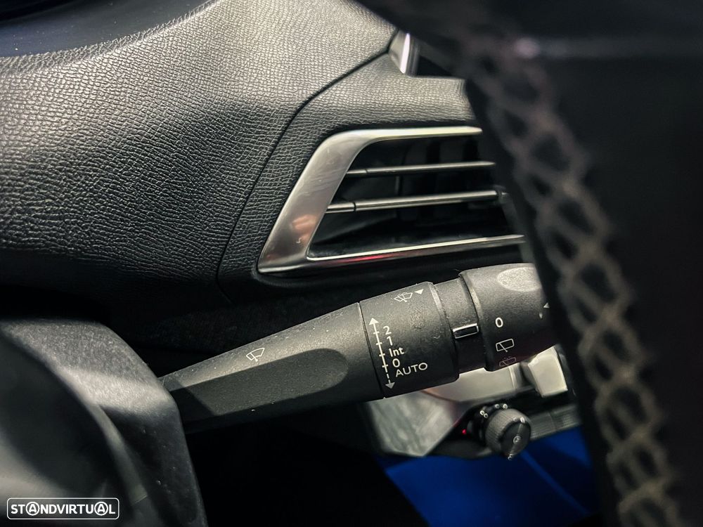 Peugeot 3008 1.2 PureTech Allure Pack - 18