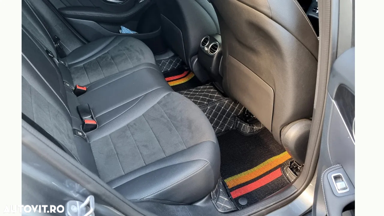 Mercedes-Benz GLC Coupe 250 4Matic 9G-TRONIC AMG Line - 27