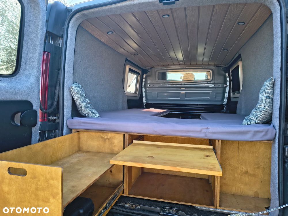 Renault Trafic 3 - 6