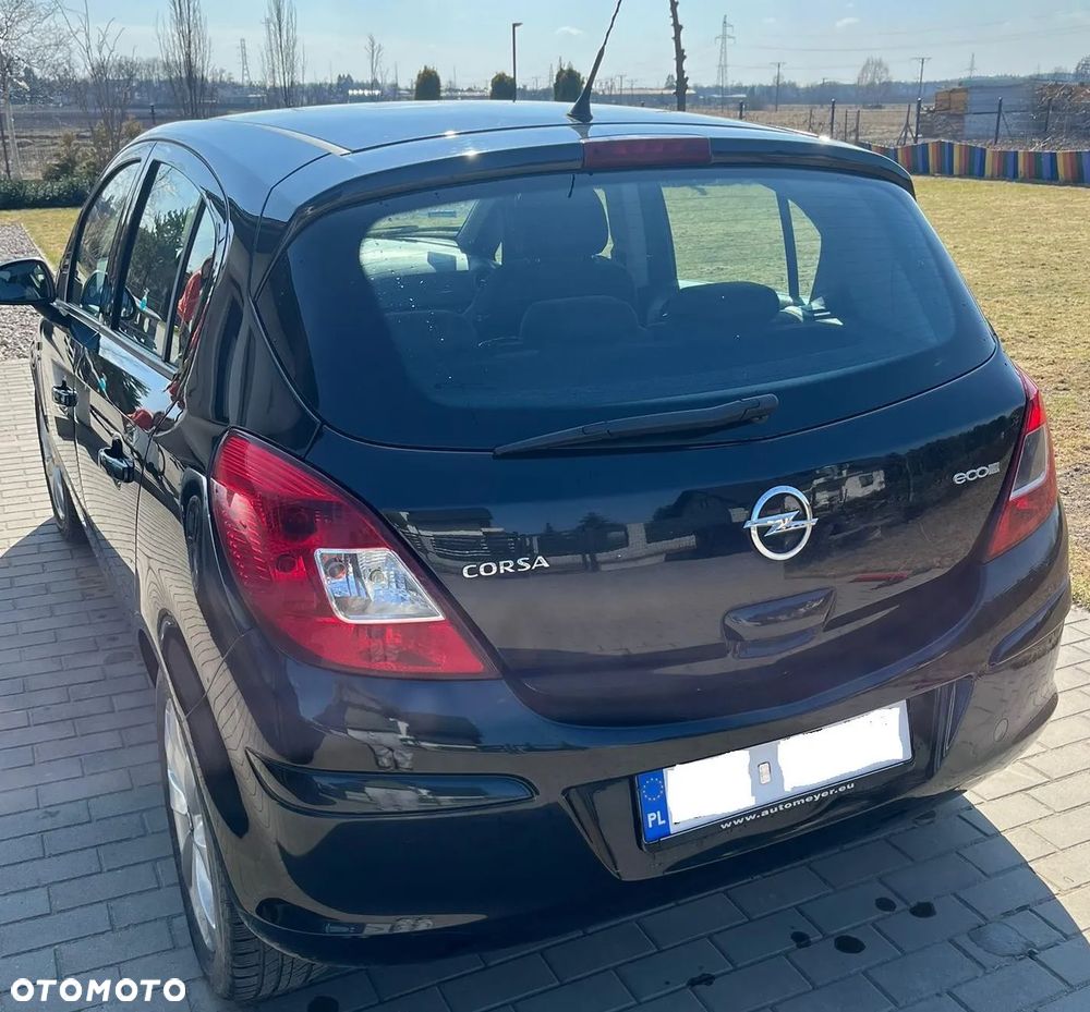 Opel Corsa 1.2 Cosmo - 3