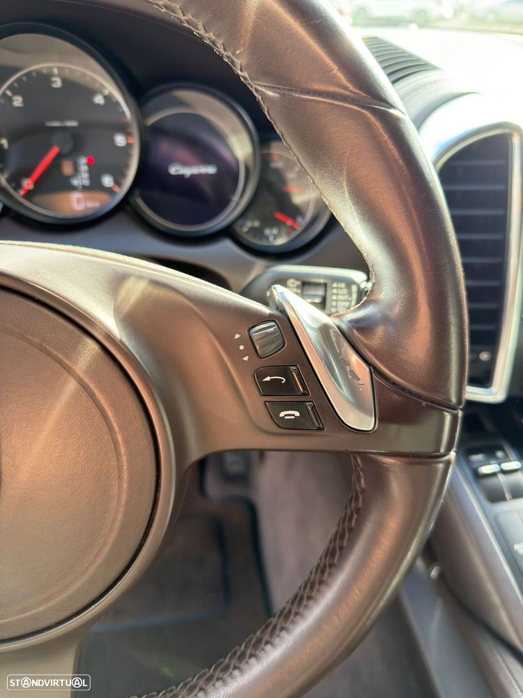 Porsche Cayenne - 36