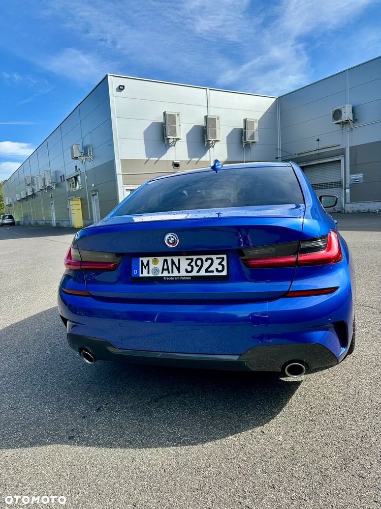 BMW Seria 3 320i M Sport sport - 24