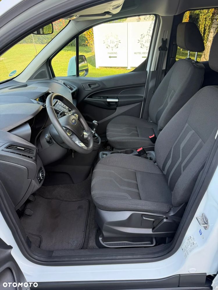Ford Tourneo Connect 1.0 EcoBoost Start-Stop Titanium - 22