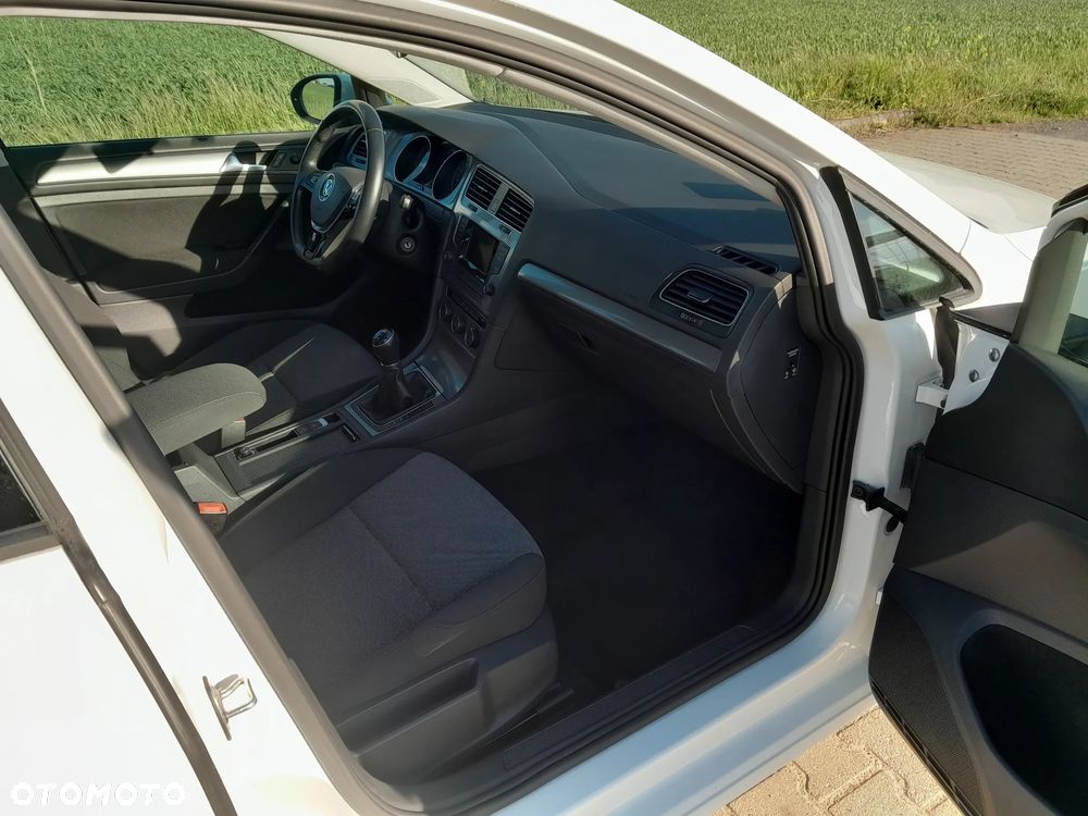 Volkswagen Golf 1.2 TSI BMT Trendline - 11