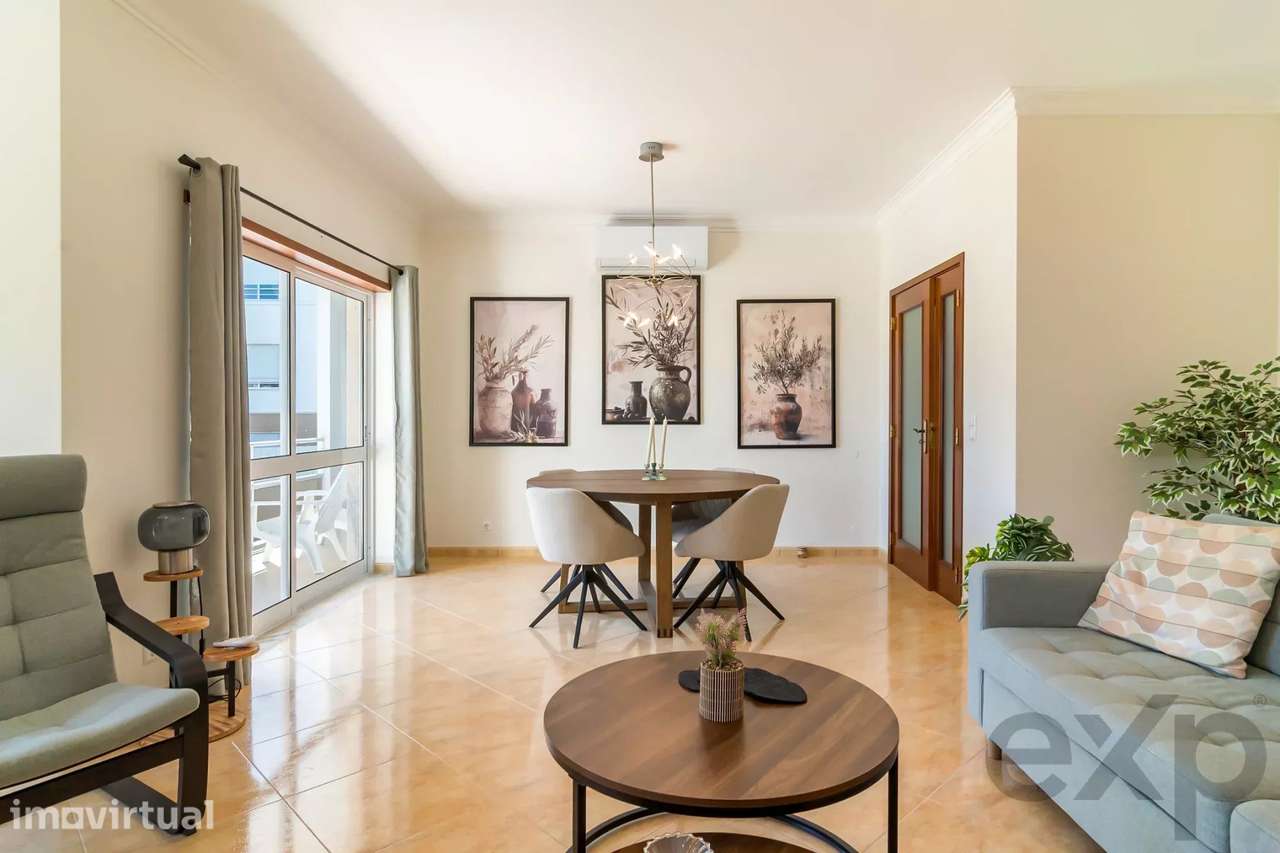 Apartamento T2 mobilado com varanda em Sesimbra - Full image: 4/15