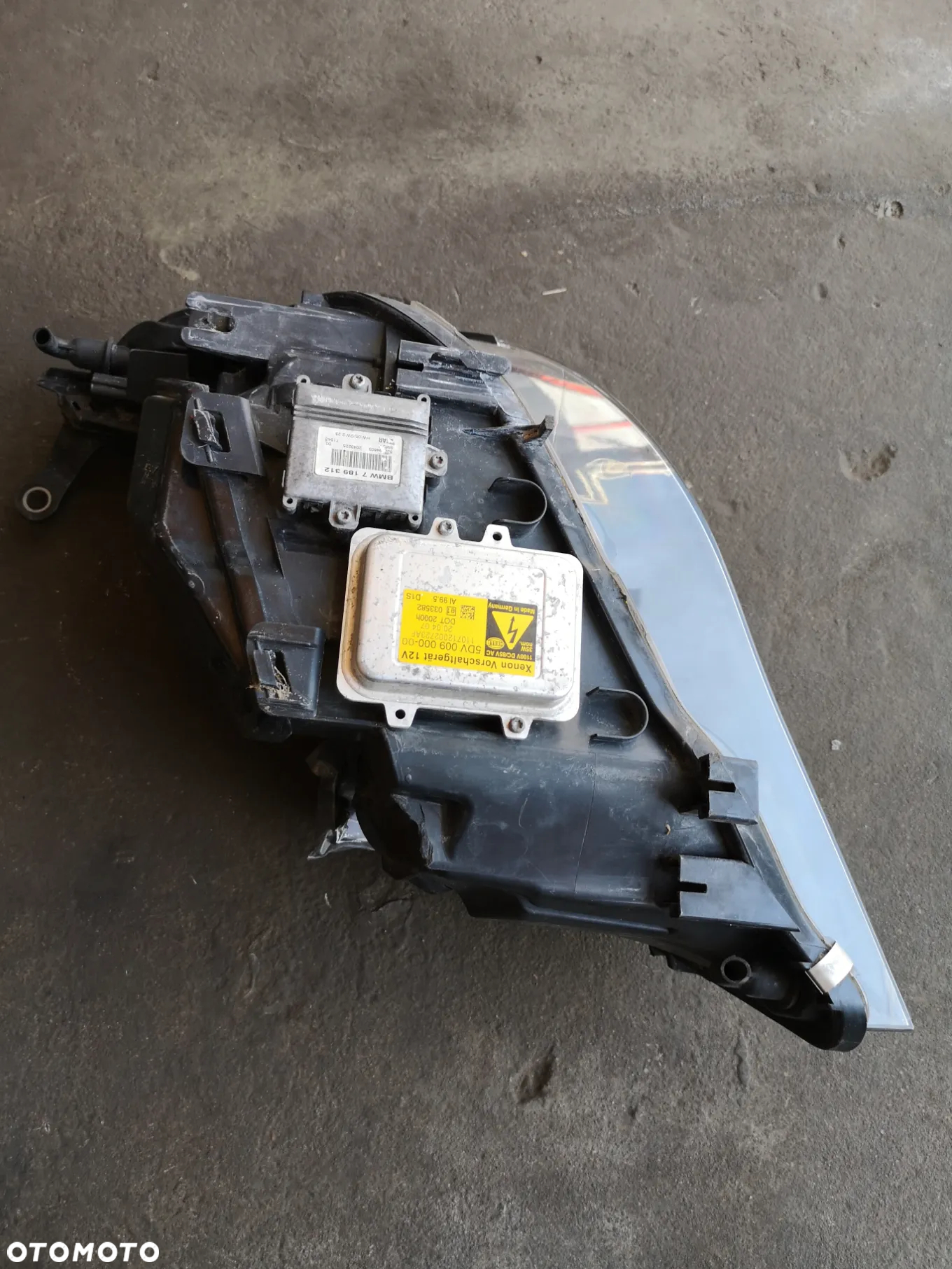 LAMPA PRAWA PRZEDNIA HELLA DYNAMIC XENON D1S BMW 5 E60 E61 LIFT LCI EUROPA 7177734 KOMPLETNA - 7