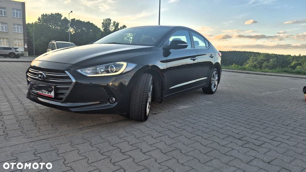 Hyundai Elantra 1.6 CRDi Style - 3